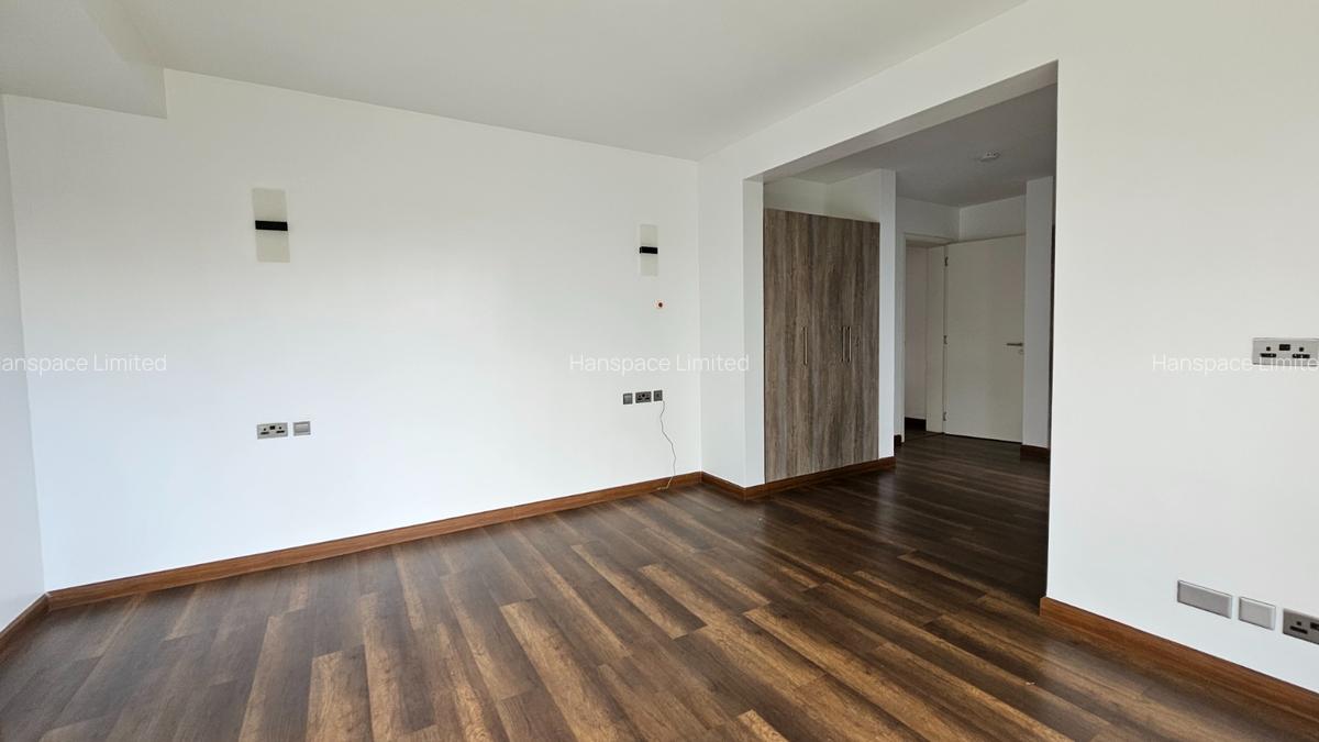 4 Bed Villa with En Suite in Lavington - 12