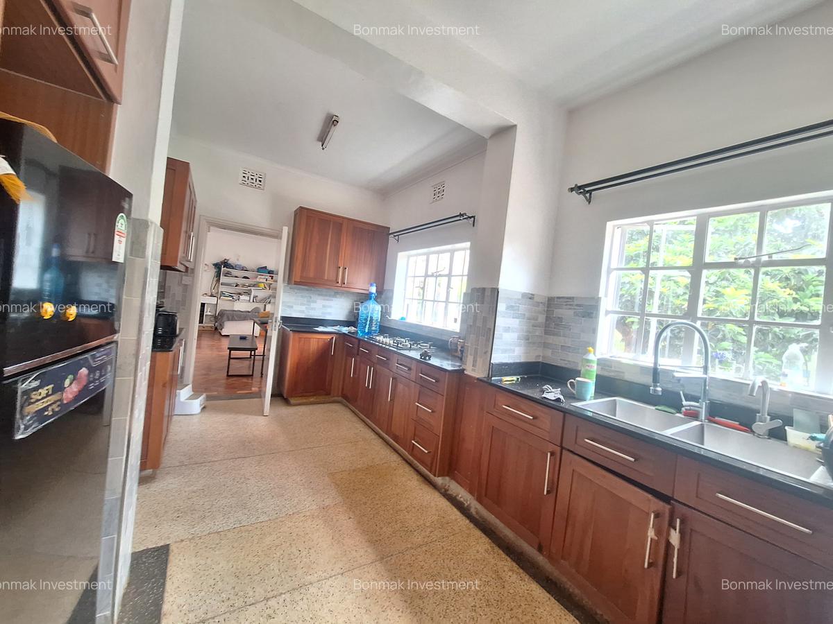 3 Bed Townhouse with En Suite at Lavington Green - 7