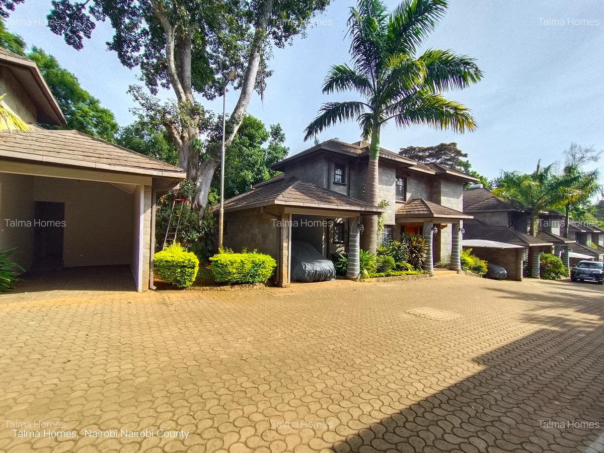 4 Bed Townhouse with En Suite at Off Peponi Roda - 19