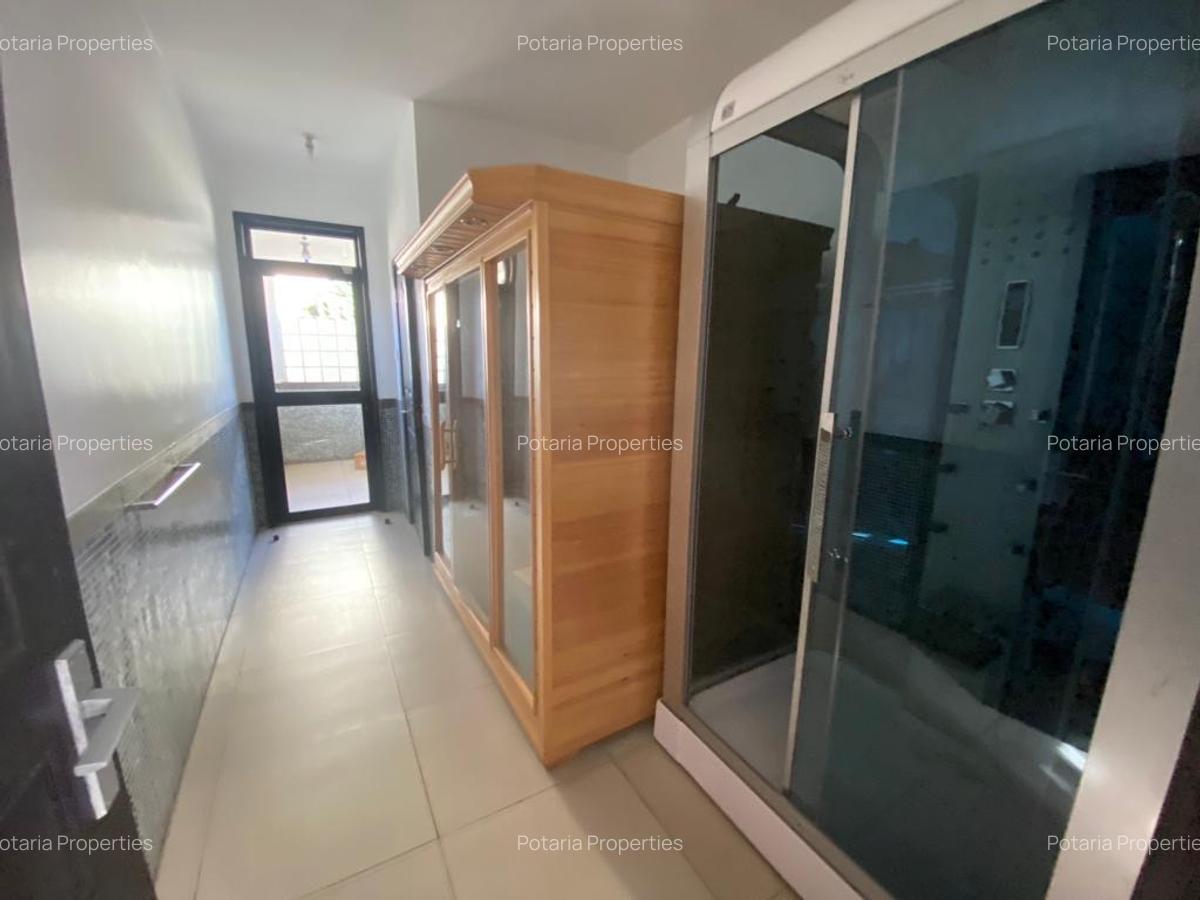 5 Bed Townhouse with En Suite in Lavington - 12
