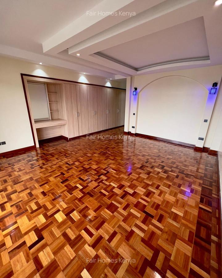 3 Bed Apartment with En Suite at Othaya Road - 5
