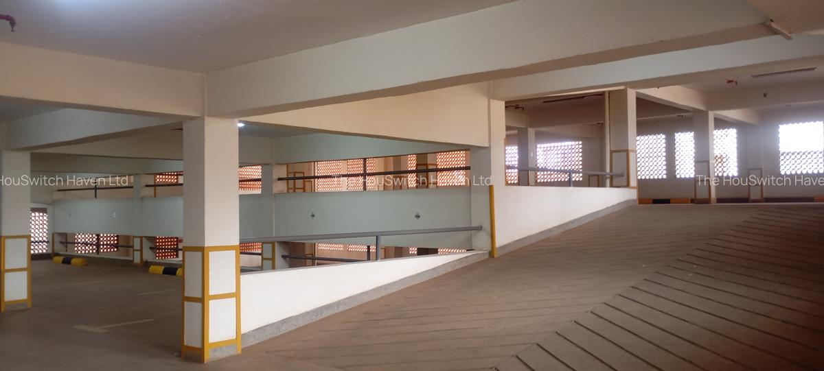 70,000 ft² Office with Service Charge Included at Off Parklands Road - 13