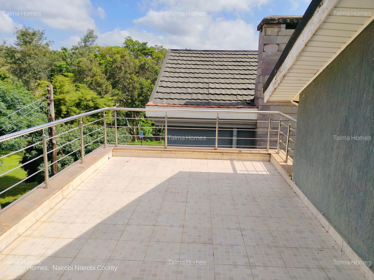 4 Bed Townhouse with En Suite at Westlands - 10