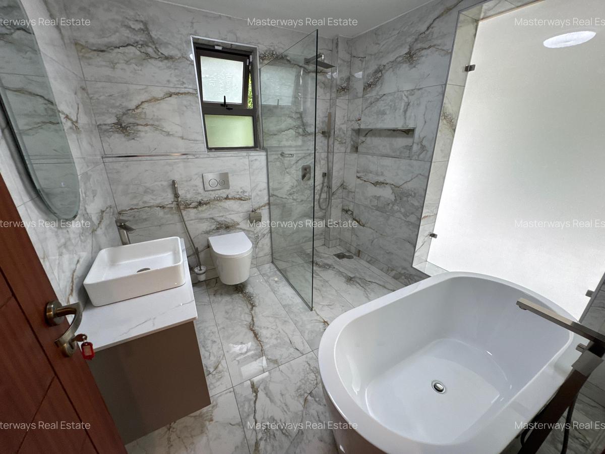 4 Bed Villa with En Suite at Ndege Road - 4