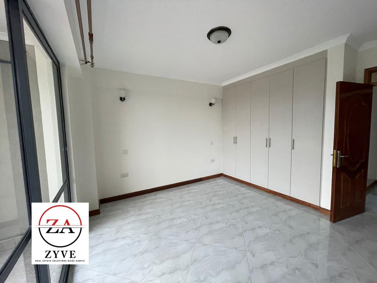 Serviced 1 Bed Apartment with En Suite at Westlands - 3