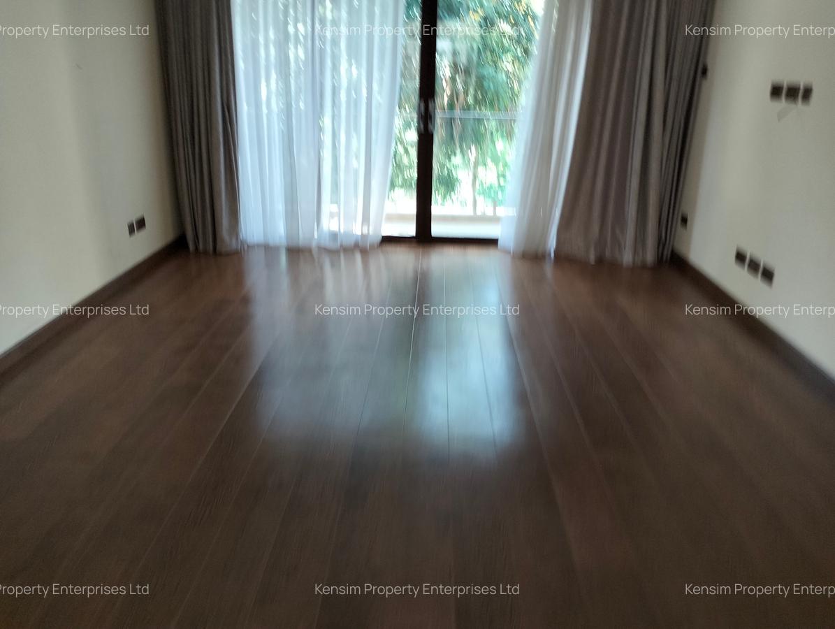 5 Bed Townhouse with En Suite in Lavington - 13