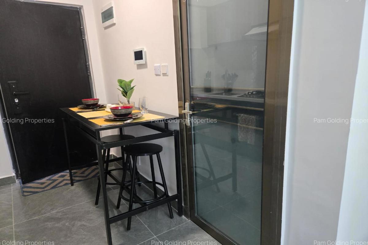 1 Bed Apartment with Gym at Riverside Gardens - 2