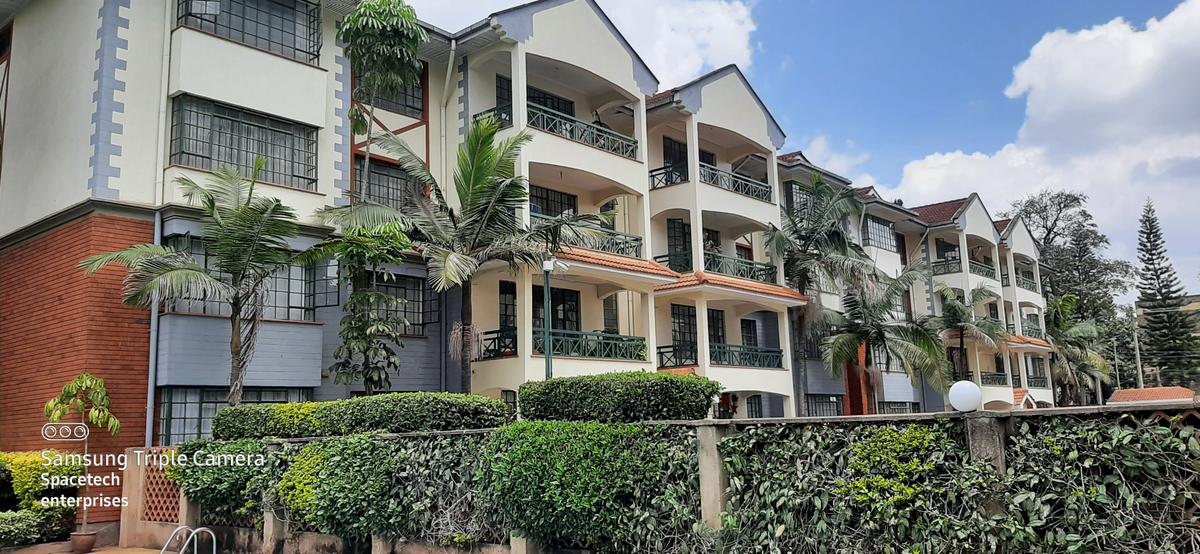 3 Bed Apartment with En Suite in Lavington - 2