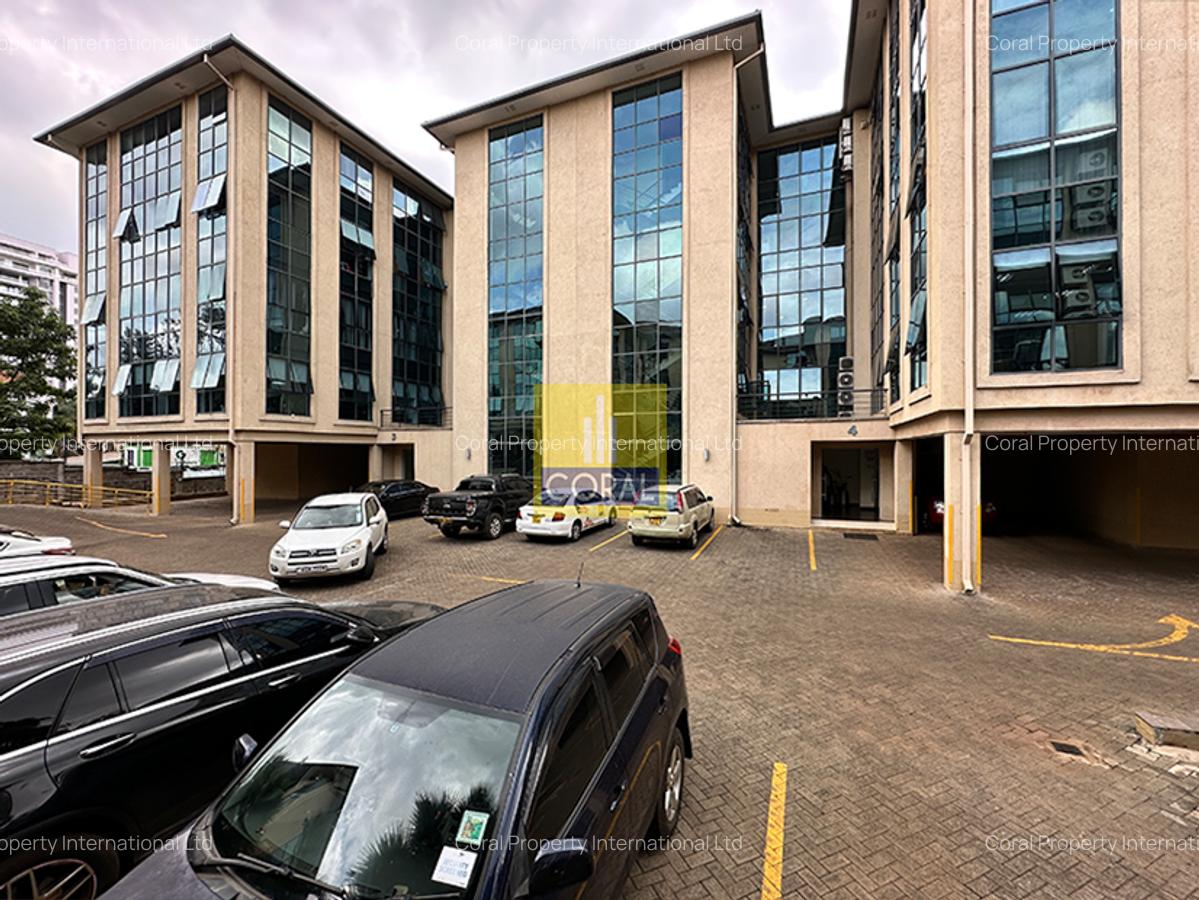 2,399 ft² Office in Riverside - 1