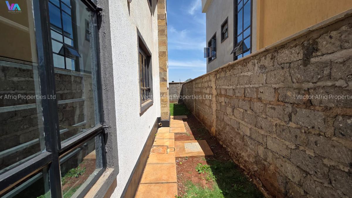4 Bed Townhouse with En Suite in Ruiru - 3