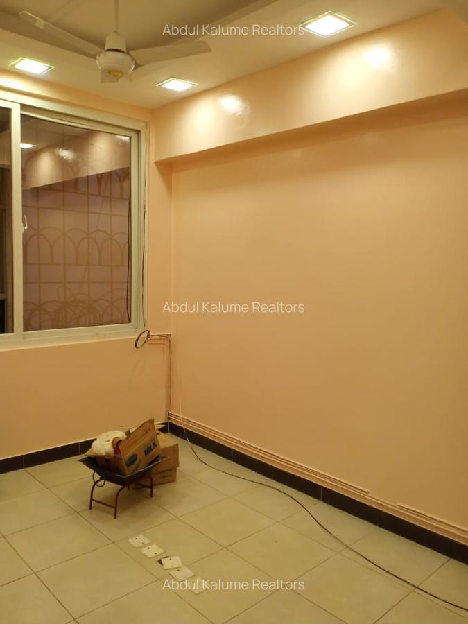 Serviced 2 Bed Apartment with En Suite at Kizingo - 4