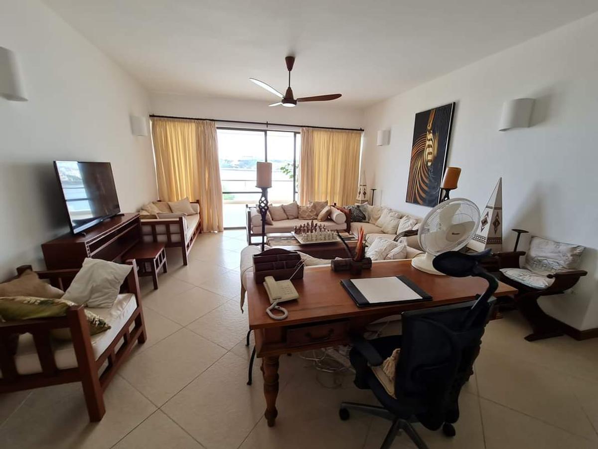 Furnished 3 Bed Apartment with En Suite in Nyali Area - 5