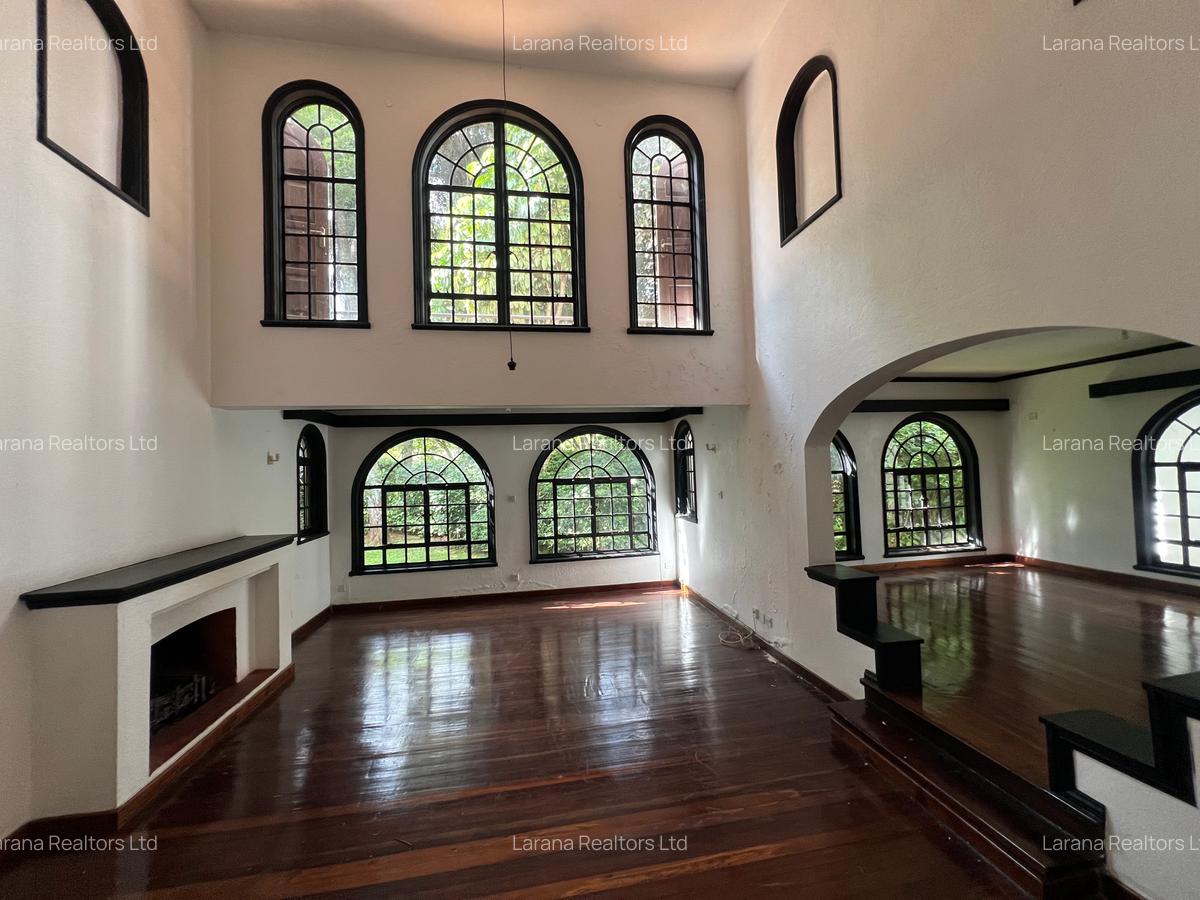 4 Bed Townhouse with En Suite at Riverside Dr - 5