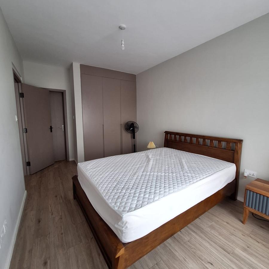 Serviced 1 Bed Apartment with En Suite at Red Hill Road - 4