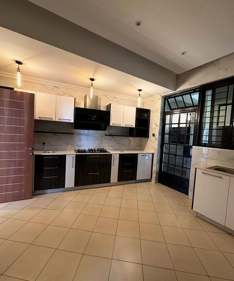 3 Bed Apartment with En Suite in Kileleshwa - 4