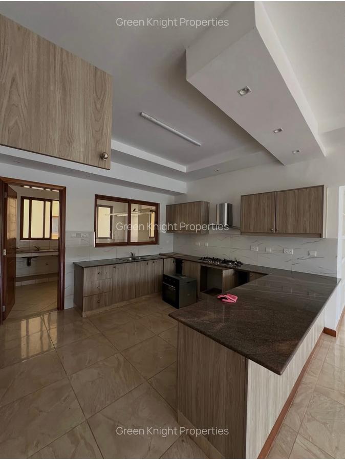 Serviced 3 Bed Apartment with En Suite in Lavington - 9