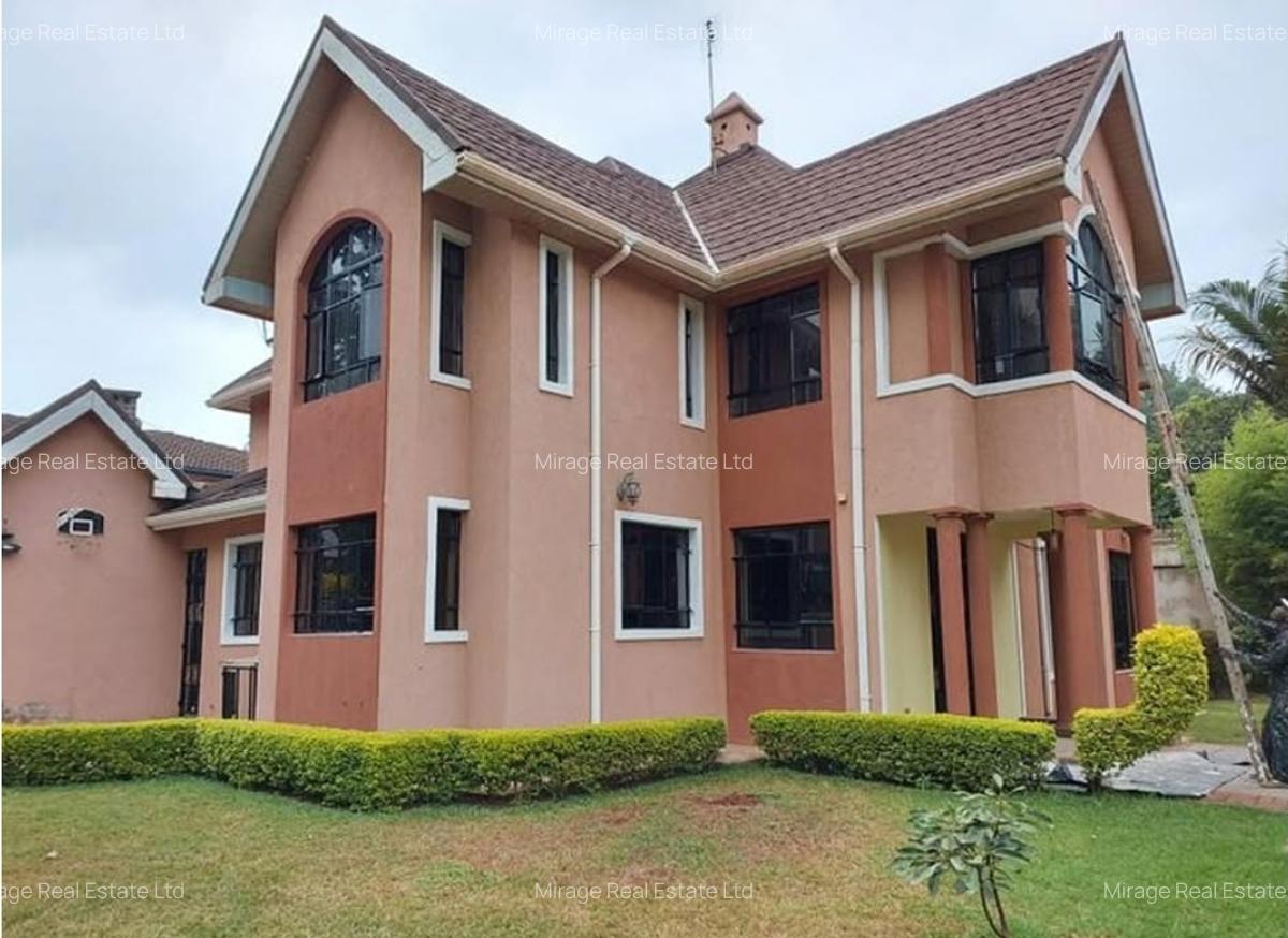 4 Bed Villa with En Suite in Lavington - 2
