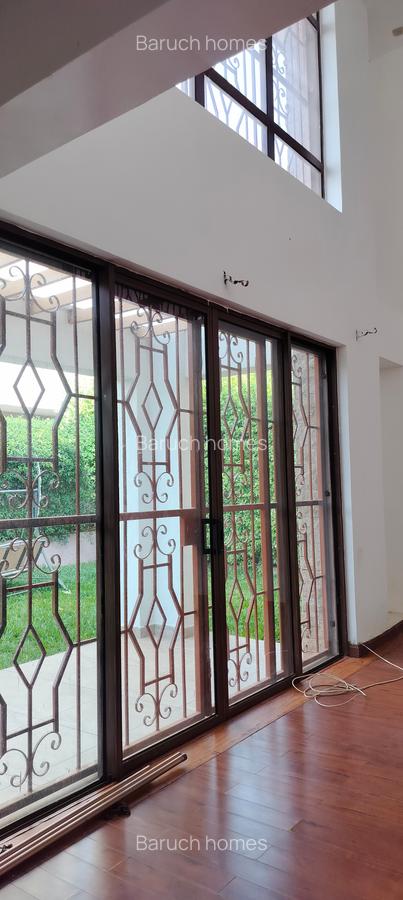 4 Bed Villa with En Suite in Runda - 12