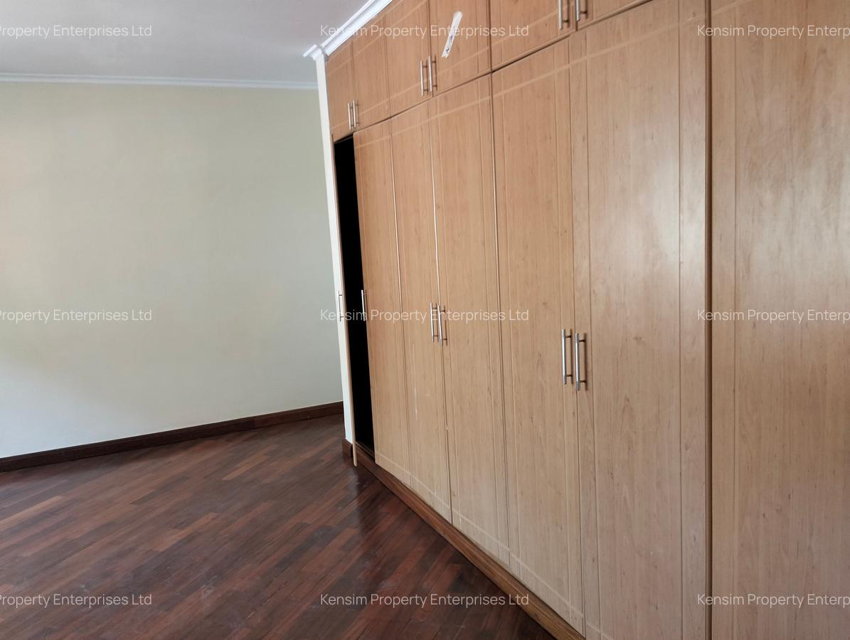 4 Bed Townhouse with En Suite in Lavington - 13