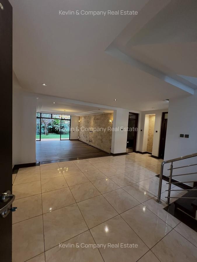 5 Bed Townhouse with En Suite in Lavington - 8