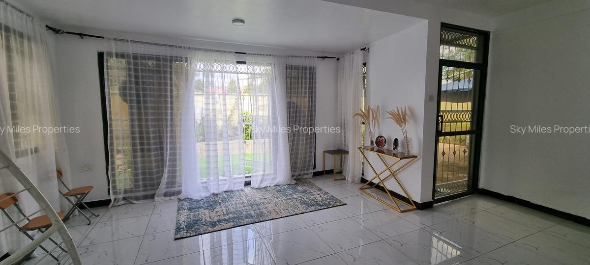 6 Bed House with En Suite at Braeburn - 8