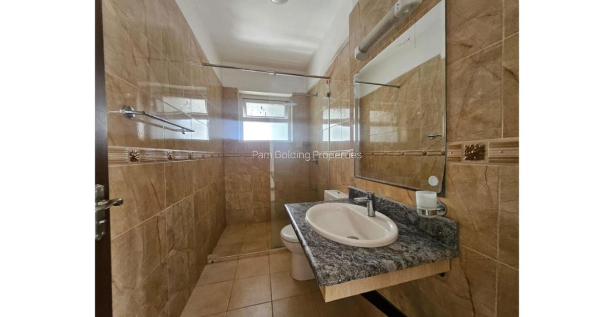 3 Bed Apartment with En Suite in Kileleshwa - 5