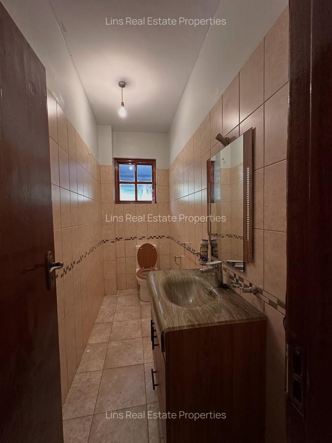 4 Bed House with En Suite in Runda - 14