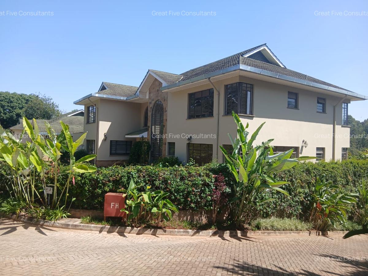 5 Bed Villa with En Suite in Westlands Area - 1