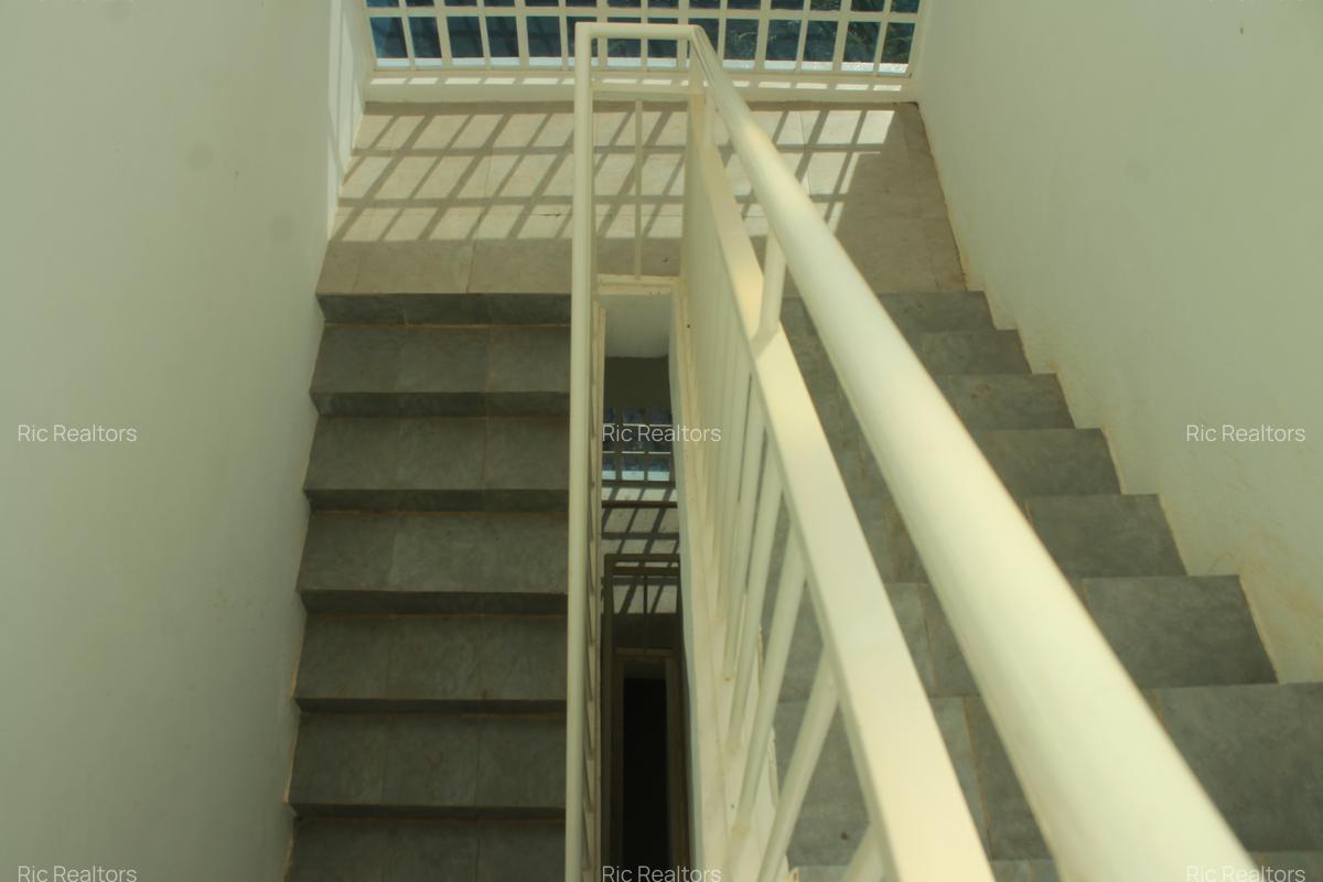 3 Bed Townhouse with En Suite in Karen - 10