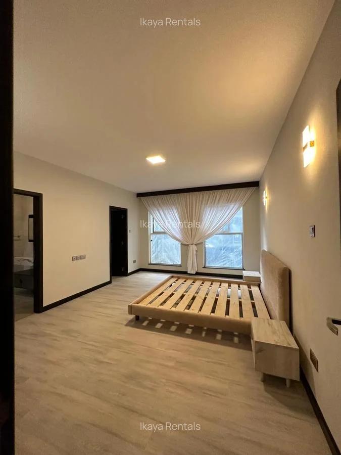 3 Bed Apartment with En Suite at Riverside Gardens Road - 14