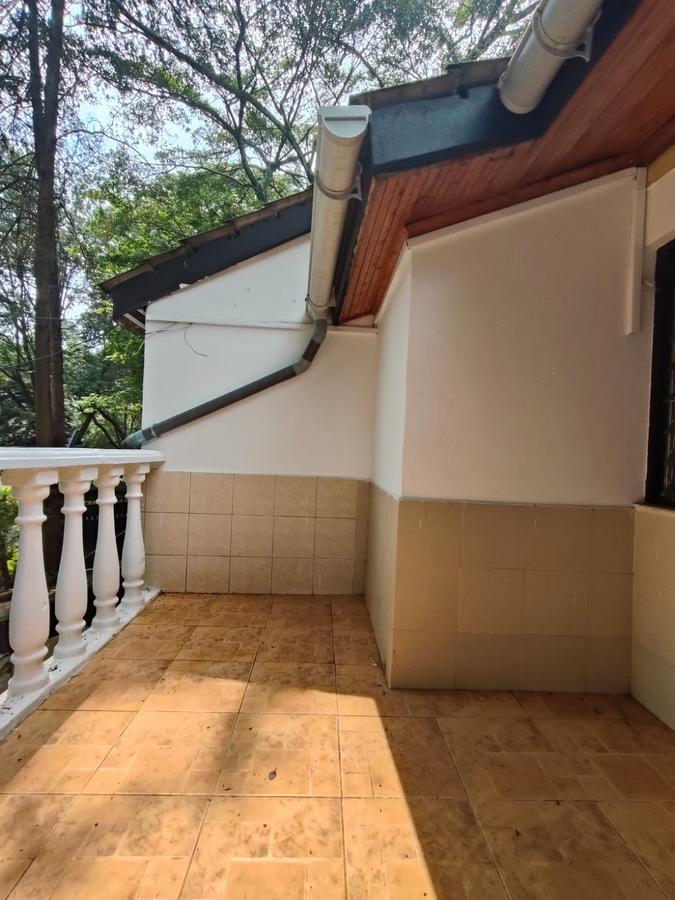 3 Bed Townhouse with En Suite at Lavington - 6