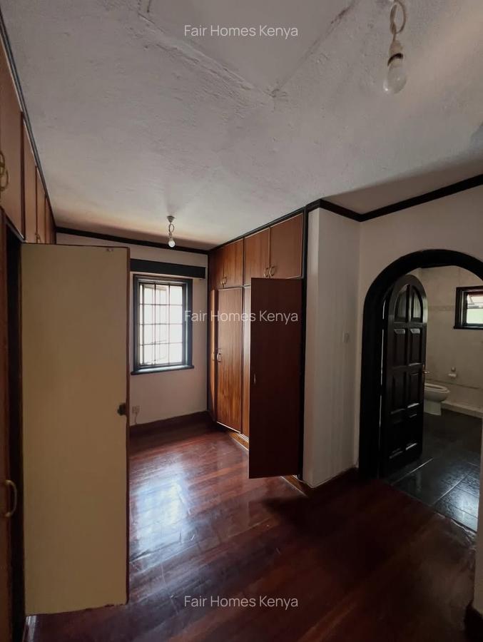 4 Bed Townhouse with En Suite at Riverside Drive - 10
