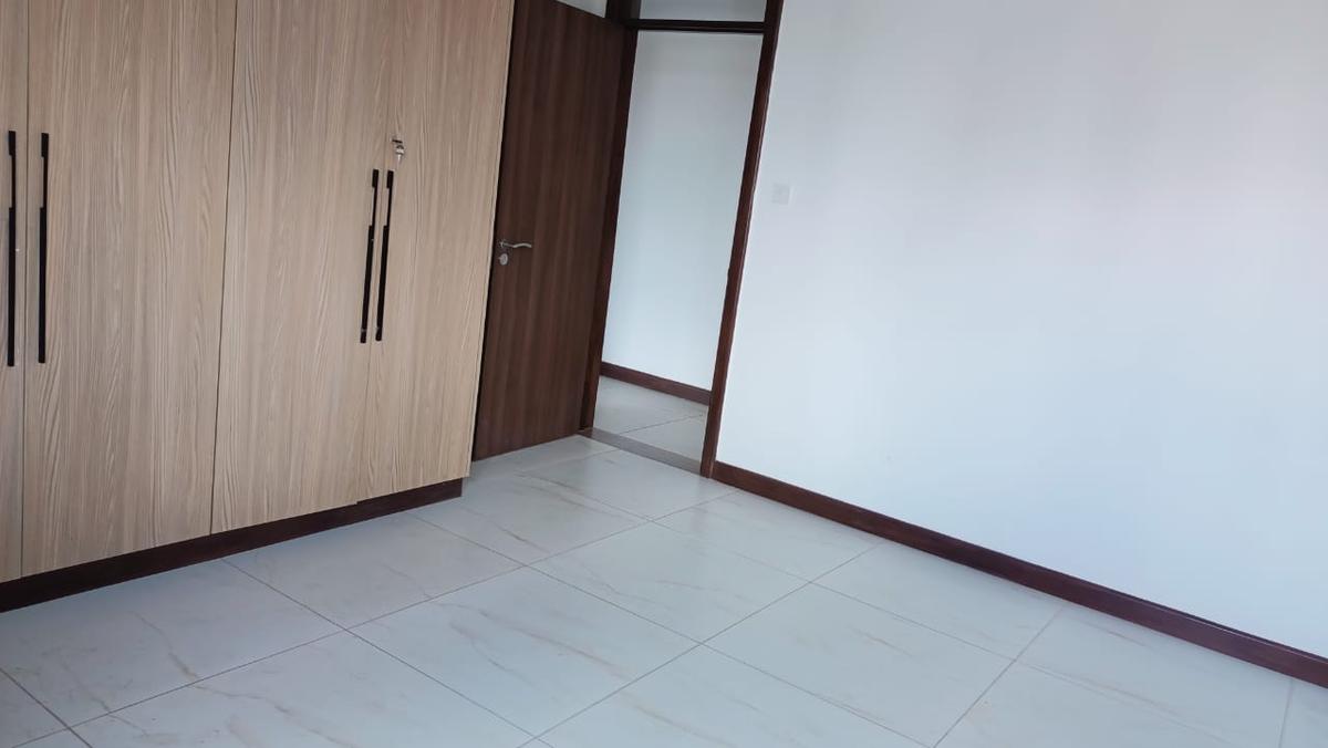 2 Bed Apartment with En Suite in General Mathenge - 7