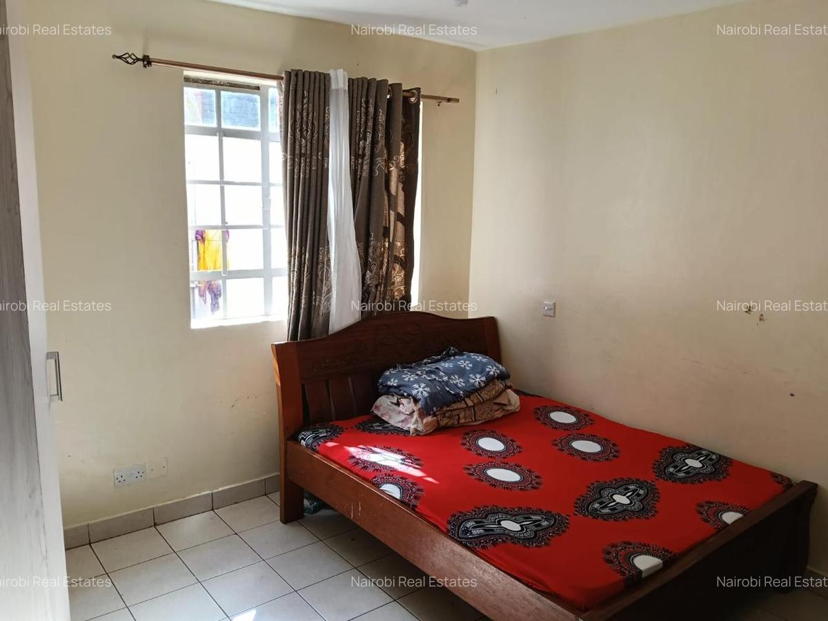 4 Bed House with En Suite in Donholm - 11