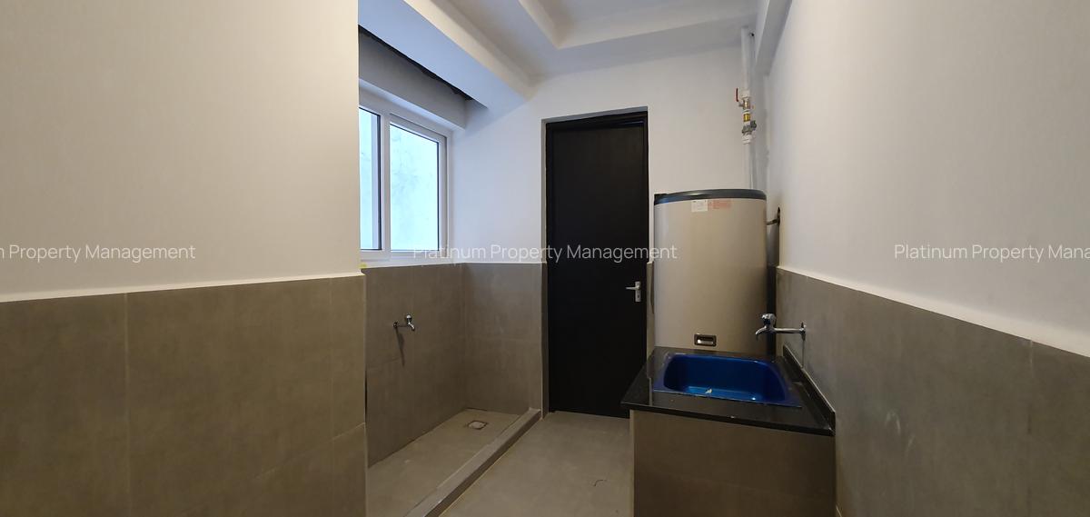 3 Bed Apartment with En Suite in General Mathenge - 6