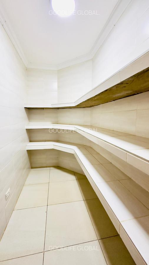 4 Bed Villa with En Suite at New Kitisuru - 14