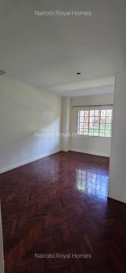 5 Bed House with En Suite at Jacaranda Avenue - 17