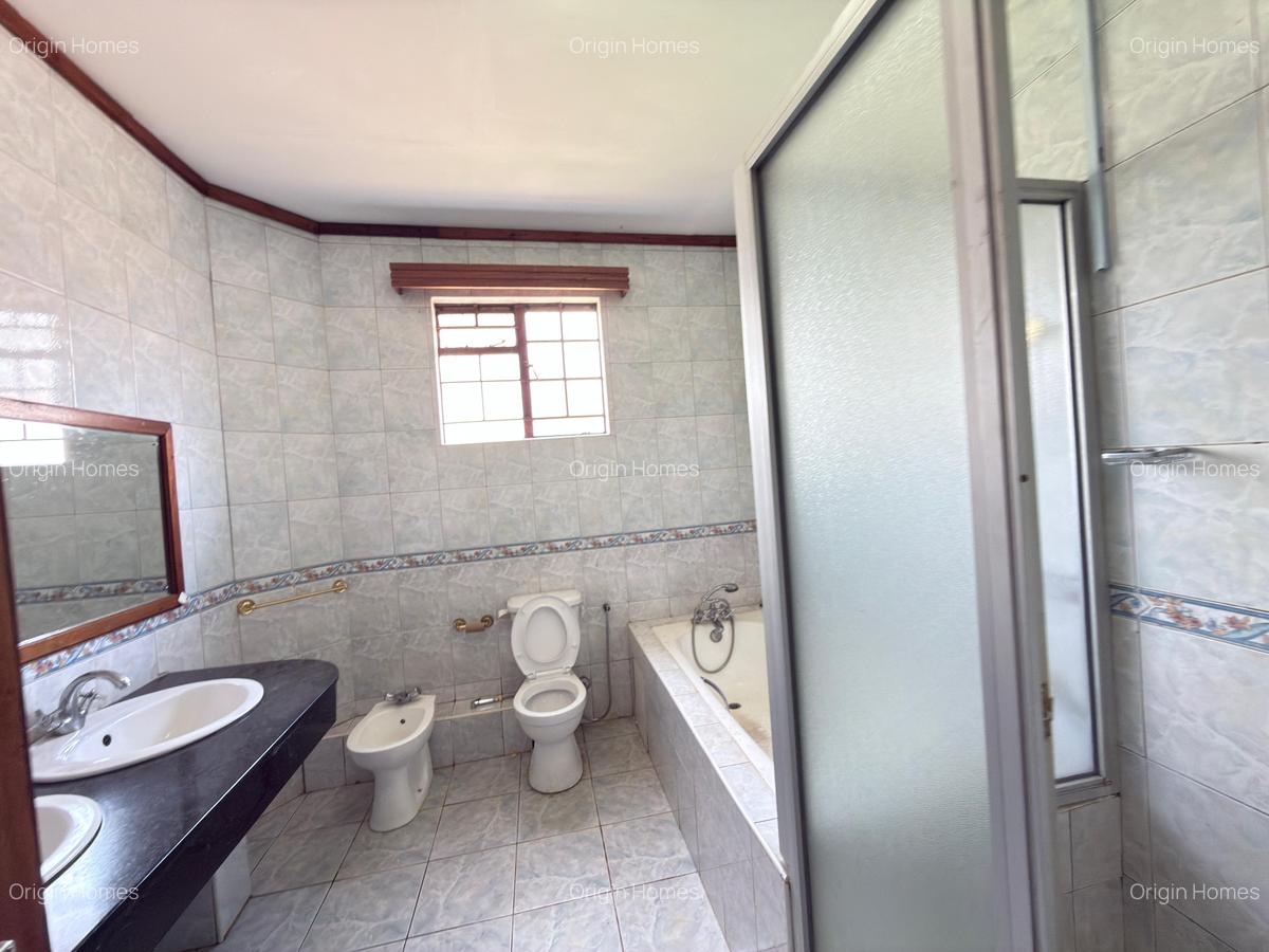 5 Bed House with En Suite at Runda - 12