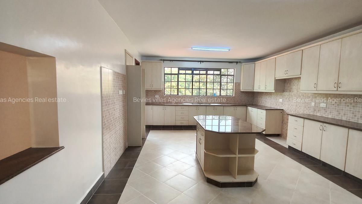 3 Bed Apartment with En Suite at Brook Side - 1