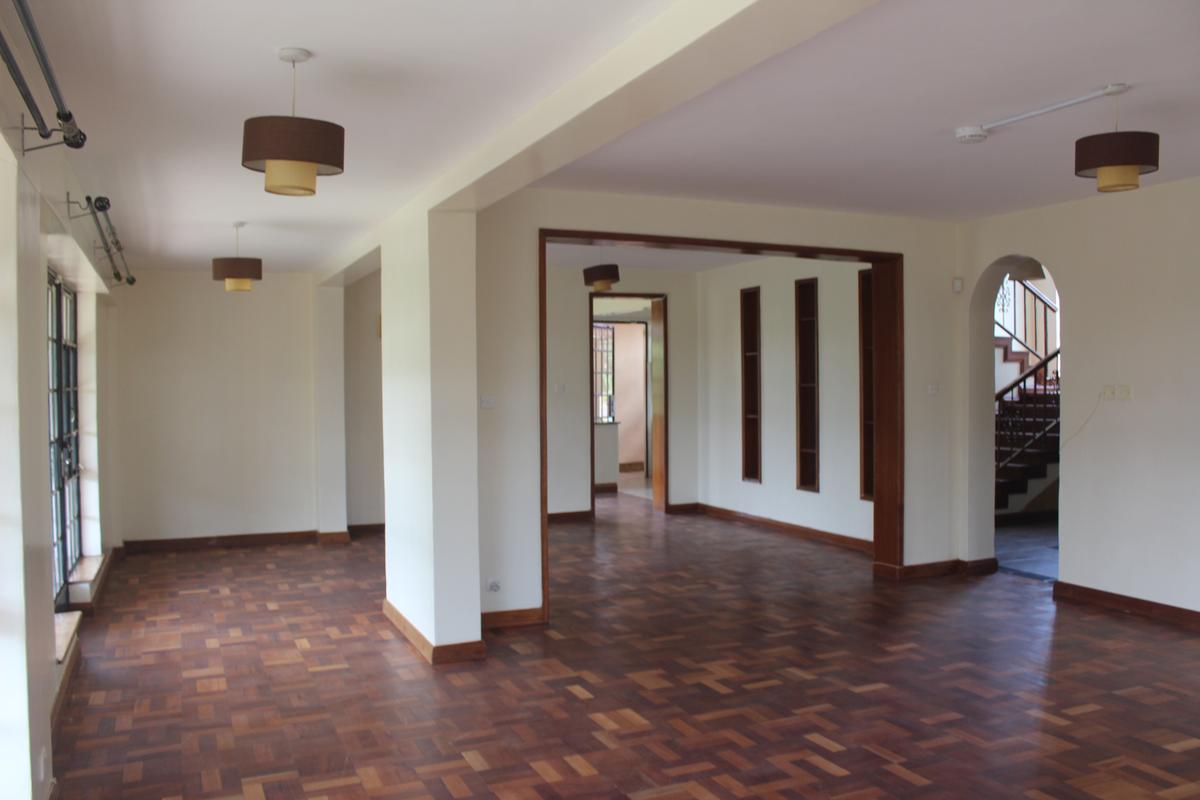 4 Bed Villa with En Suite in Runda - 11