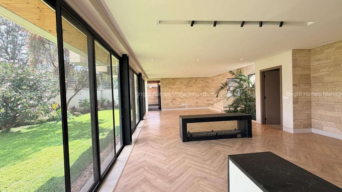 5 Bed Townhouse with En Suite in Westlands Area - 5
