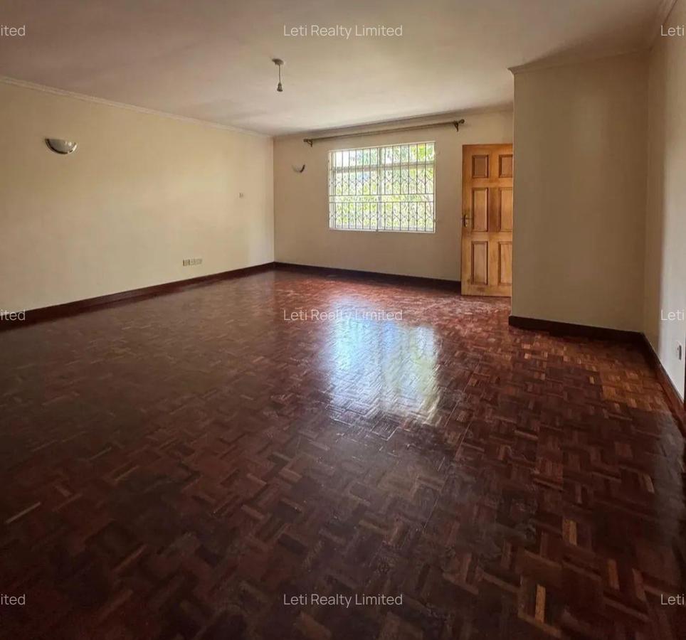 5 Bed Townhouse with En Suite in Lavington - 5