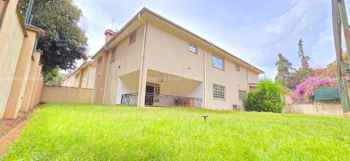 4 Bed Townhouse with En Suite at Lavington Apple Cross - 8