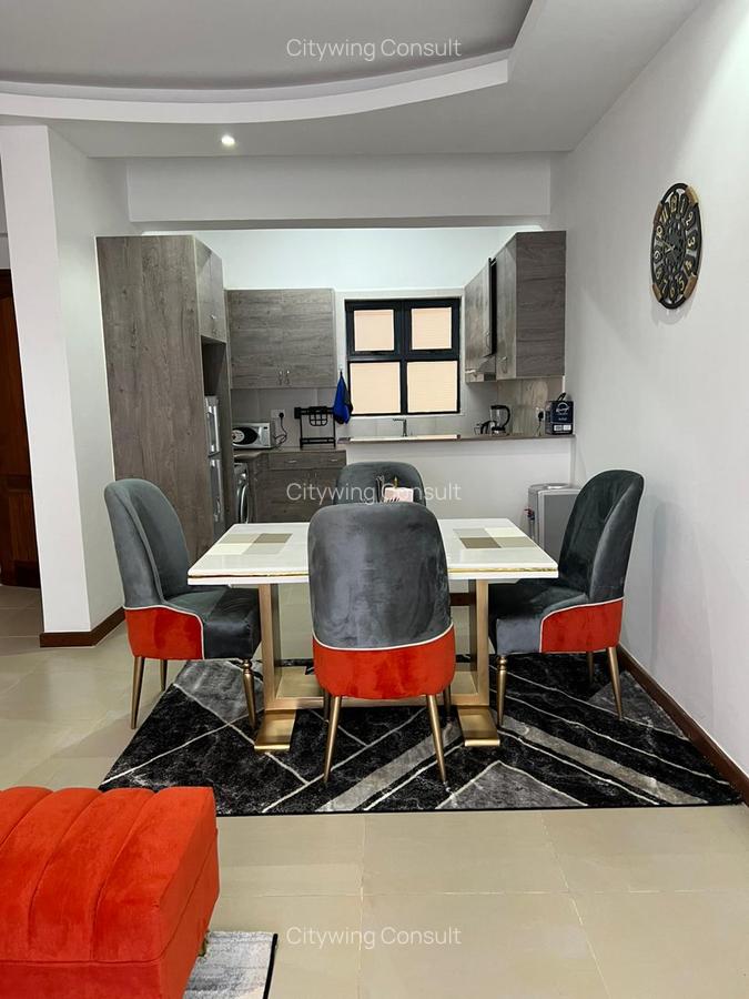 Serviced 2 Bed Apartment with En Suite at Westlands Road - 10