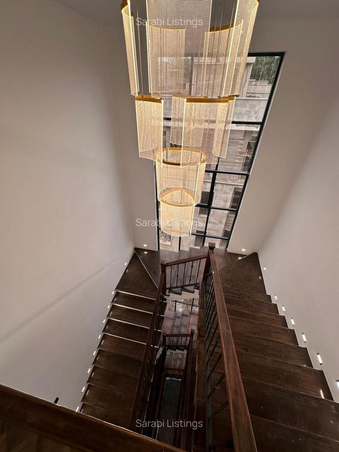 4 Bed Townhouse with En Suite in Lavington - 17