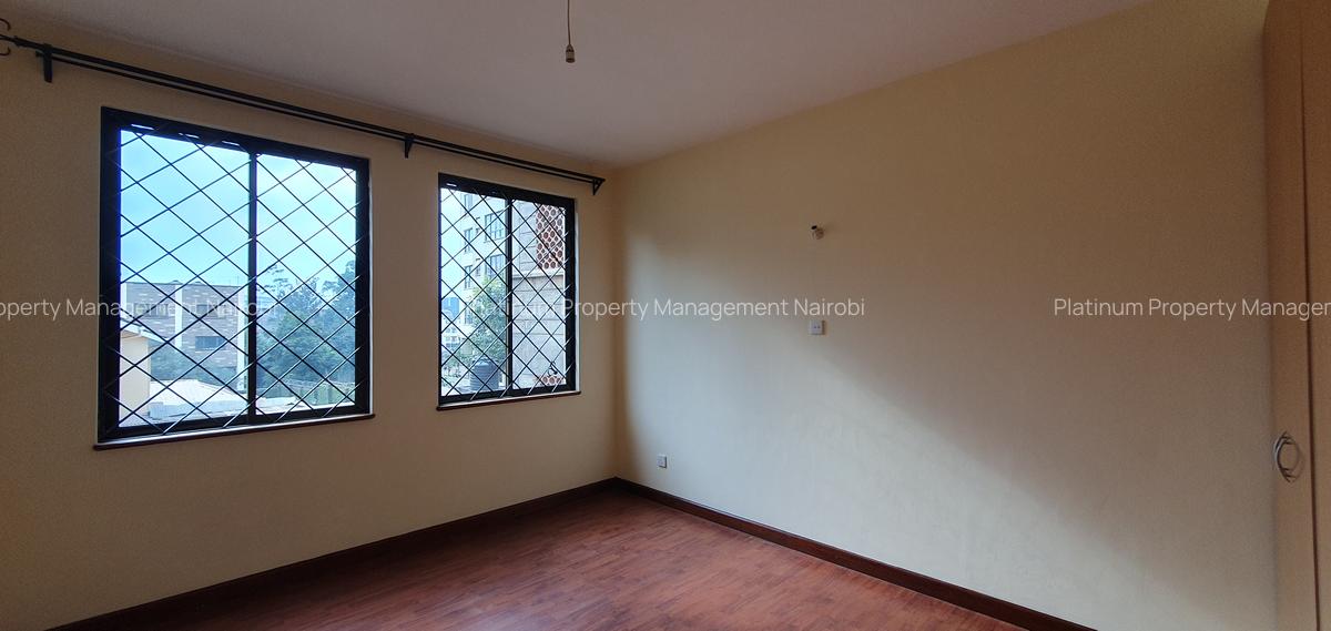 3 Bed Apartment with En Suite in Parklands - 15