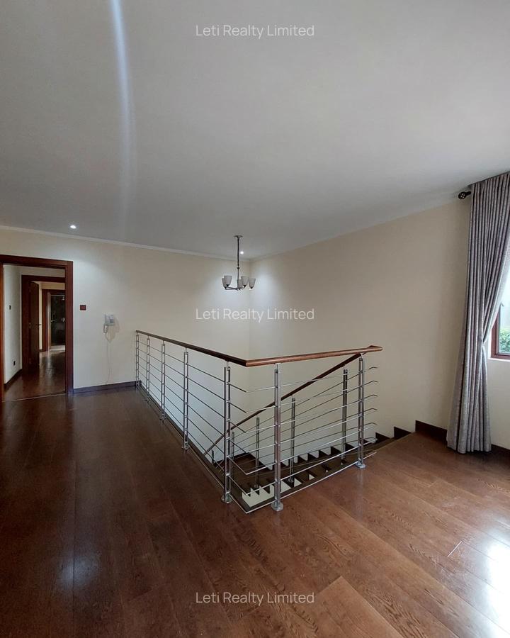 5 Bed Townhouse with En Suite in Lavington - 11