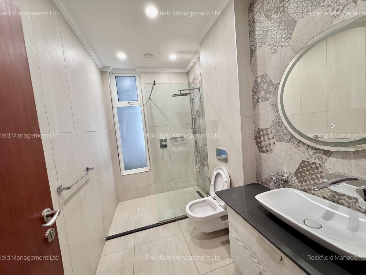 Serviced 4 Bed Apartment with En Suite in Parklands - 13