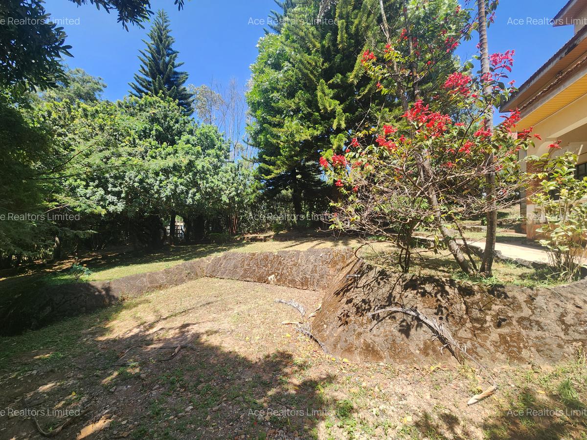 4 Bed House with En Suite at Mushroom Road - 6