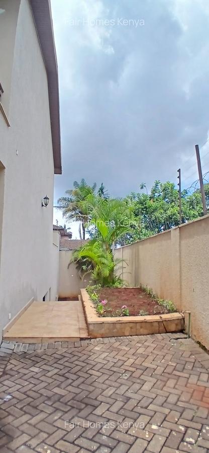 5 Bed Townhouse with En Suite at Lavington Green - 5